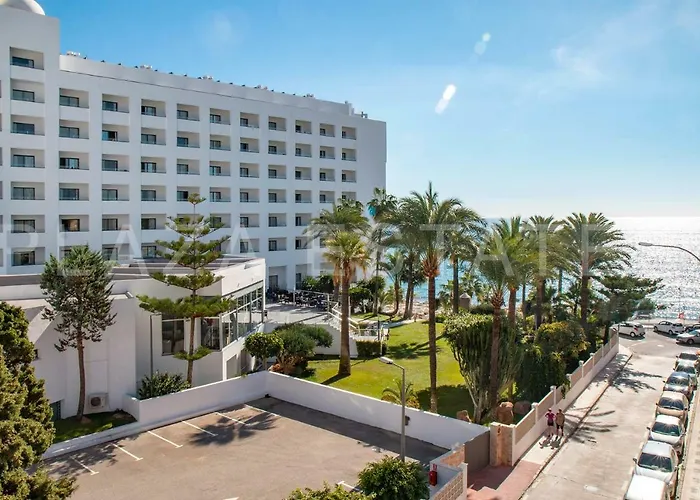 Magnífico apartamento al lado de la playa Torrecilla en Nerja